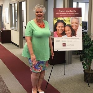 Meet your Posher, Leslie